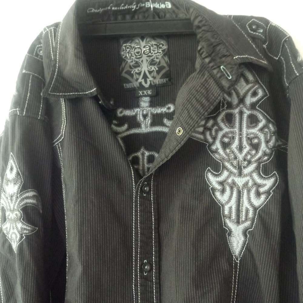 ROAR L/S Button Down Graphic Size XXL